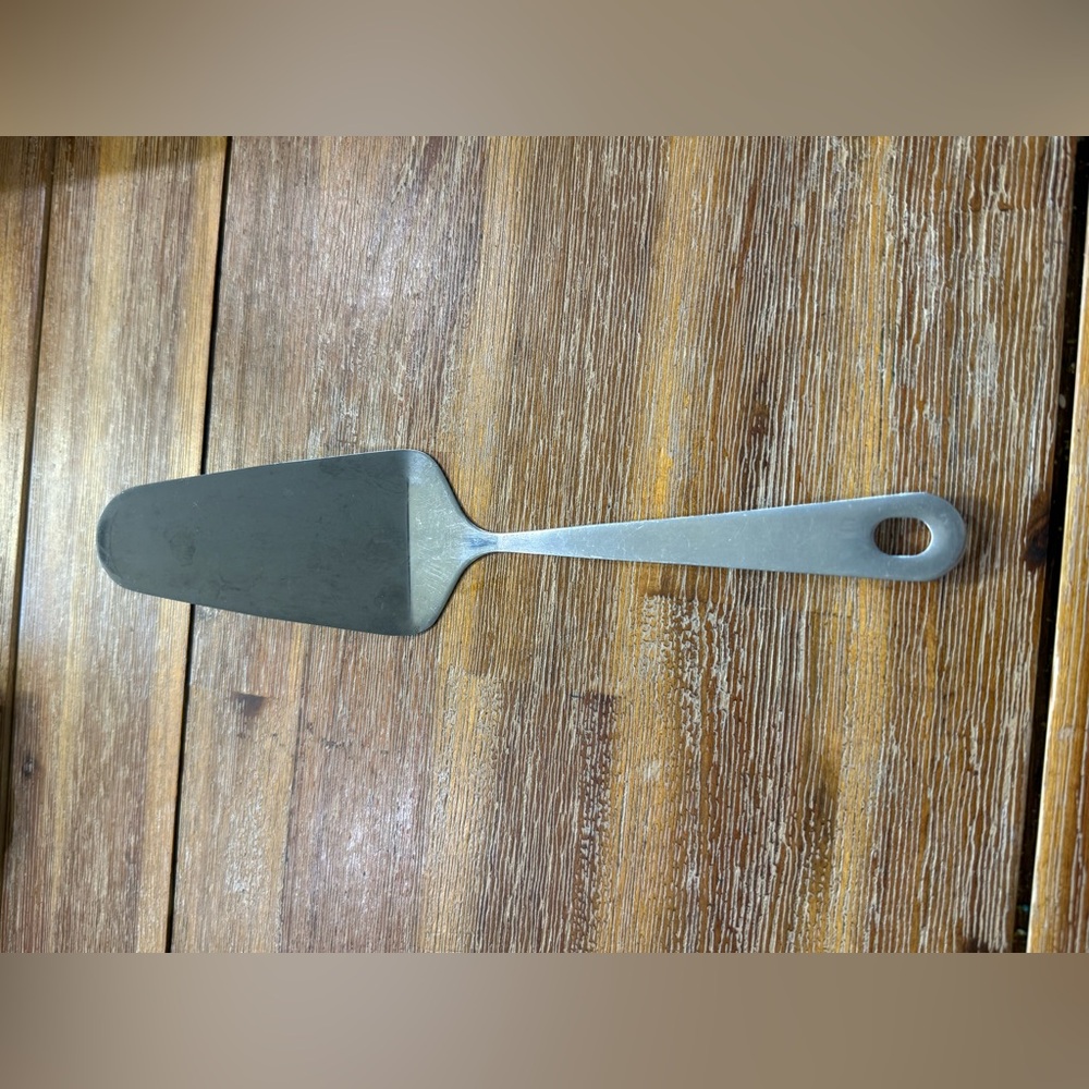 America Cooks Stainless Steel Cake Server